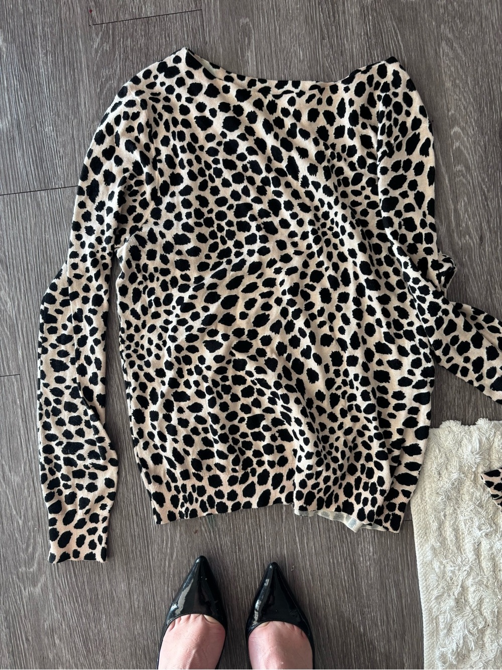 80% Cotton 20% Silk Diane Von Furstenberg Long Sleeve Sweater Cream Black BOGO